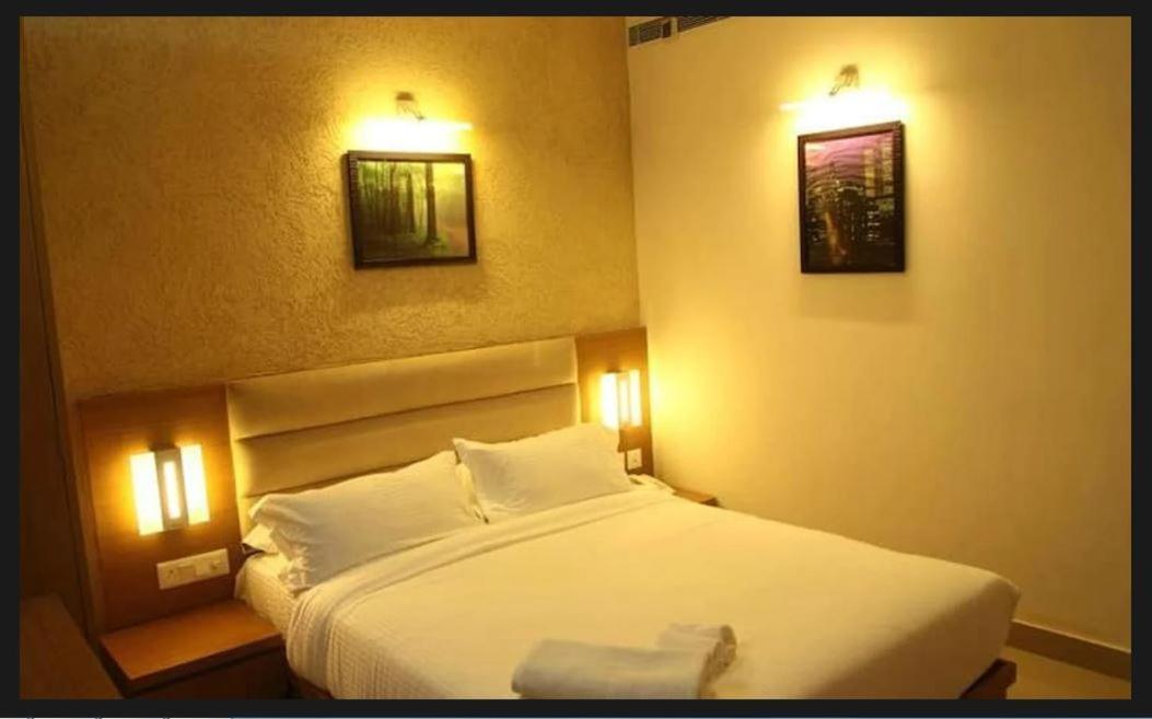 ויסאקפאטנם The Regal Park Hotel מראה חיצוני תמונה