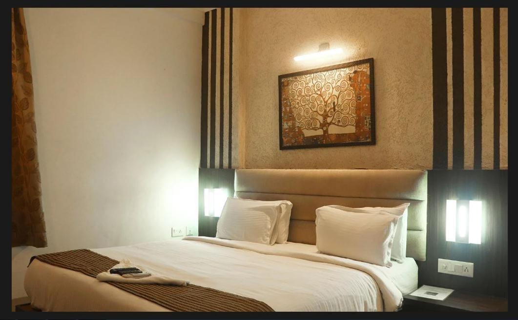 ויסאקפאטנם The Regal Park Hotel מראה חיצוני תמונה
